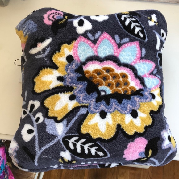 NWT Vera Bradley travel pillow/blanket